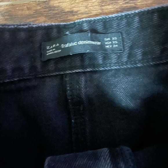 NWOT Never Worn! Zara Denim Distressed Skirt XS - Picture 5 of 6